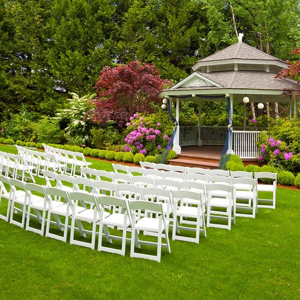 our mobile bar trailers can be customized to showcase your event's signature cocktail menu as part of our wedding & event trailers